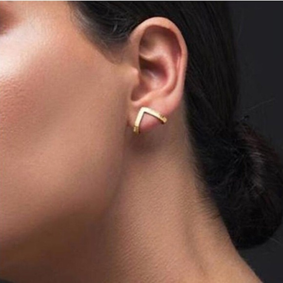 Triangular Wrap Stud Geometric Minimalist Earring - Picture 1 of 4